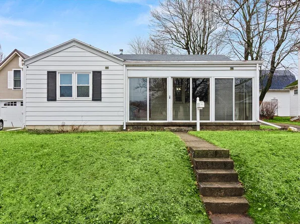 617 S Madriver St, Bellefontaine, OH 43311