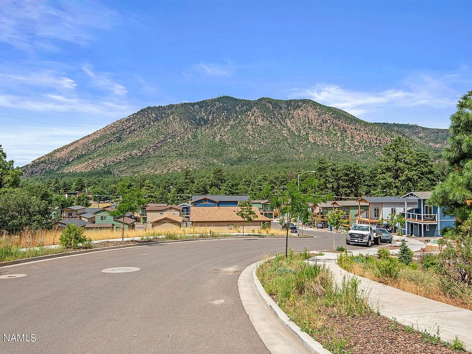 2nd image of 5061 E Retreat Cir