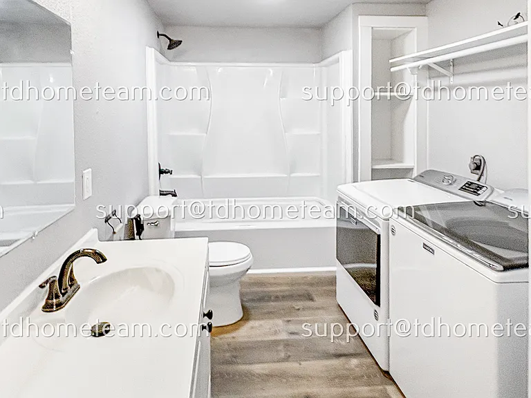 405 Maple Ave NW — Photo 20