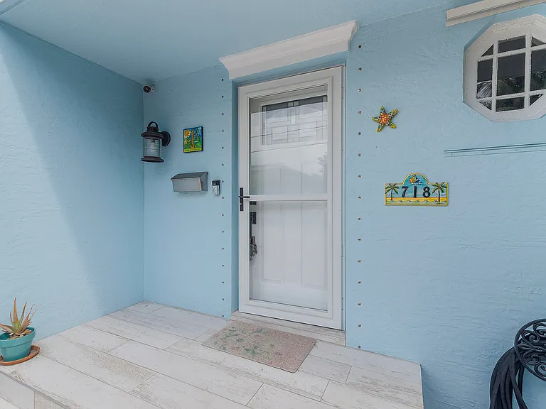 718 Rider Rd — Photo 2