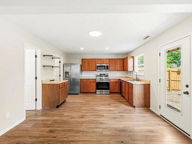 6890 W Stansbury Blvd — Photo 5