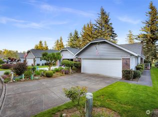 6824 Golf View Dr #B, Lynden, WA 98264