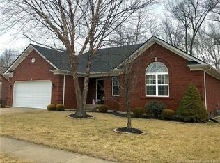 2105 Sterling Oaks Dr, Sellersburg, IN 47172