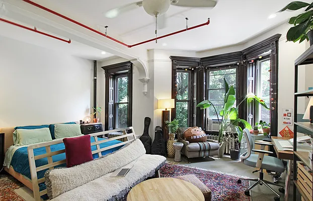 Rented by Coroi Corp | media 8