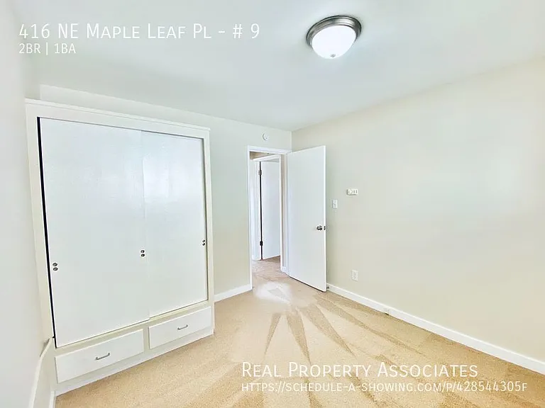 416 NE Maple Leaf Pl #9 — Photo 10
