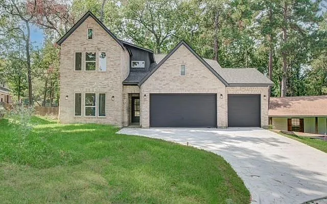 1802 Rollingwood Dr — Photo 3