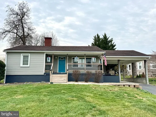 830 New Hope Rd, Staunton, VA 24401