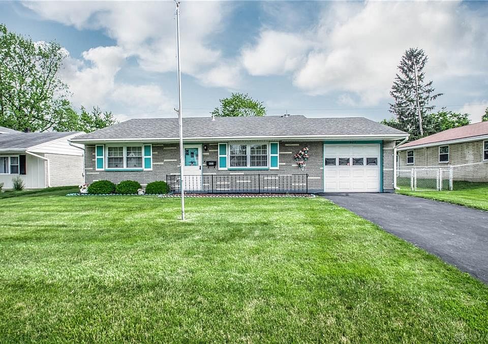 1st image of 623 Morning Glory Ln