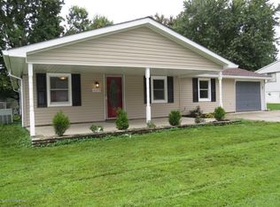 10209 Beau Brummell Dr, Fairdale, KY 40118