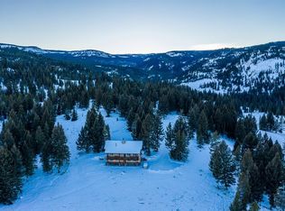 100 Lost Pond Rd, Gallatin Gateway, MT 59730