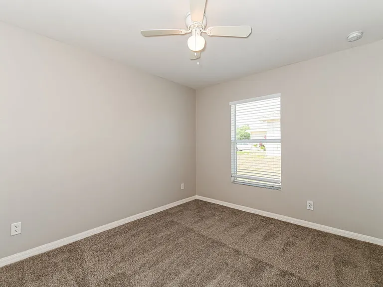 3400 34th St SW — Photo 13
