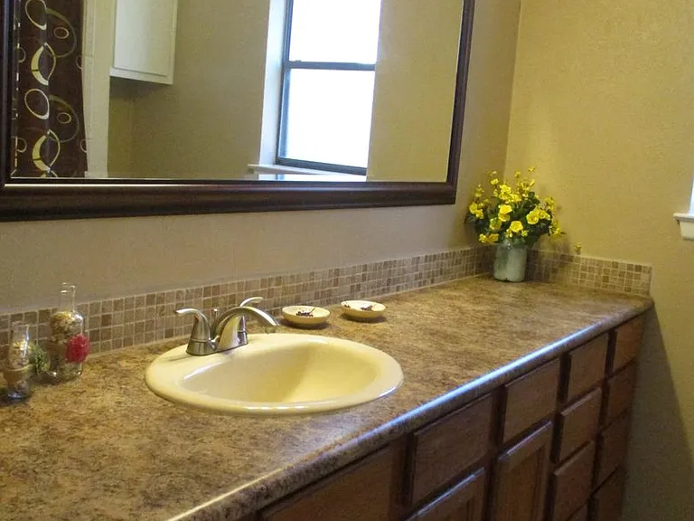 3700 Dauphine Ct — Photo 23