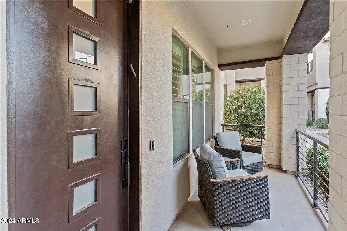 3 bed, 2.5 bath, 1790 sqft, $4,000 — Photo 3