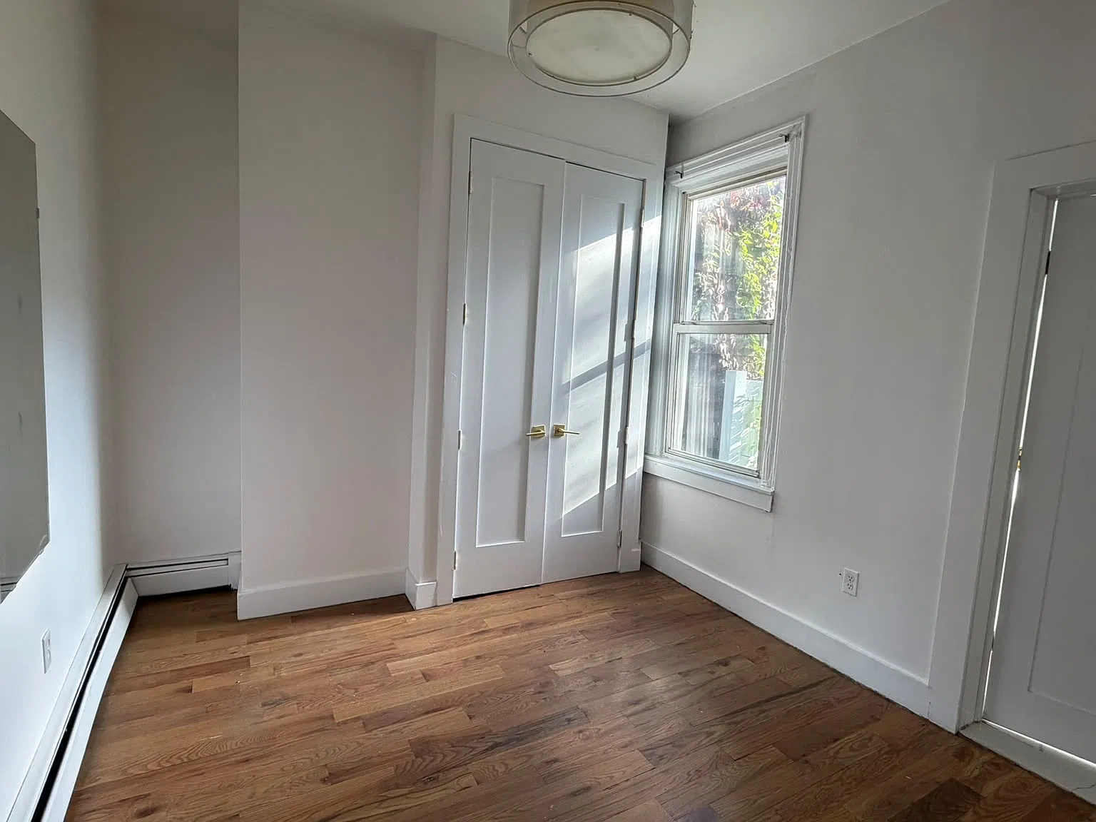 16 Lewis Ave — Photo 4