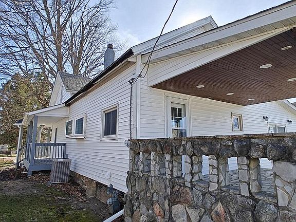 4th image of 6627 E Berrien St