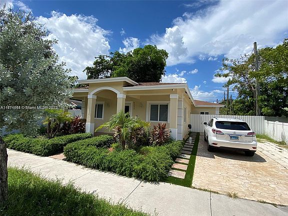 3rd image of 4335 SW 55th Ave #4335