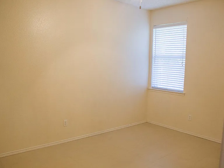 7212 Park Creek Cir W — Photo 7