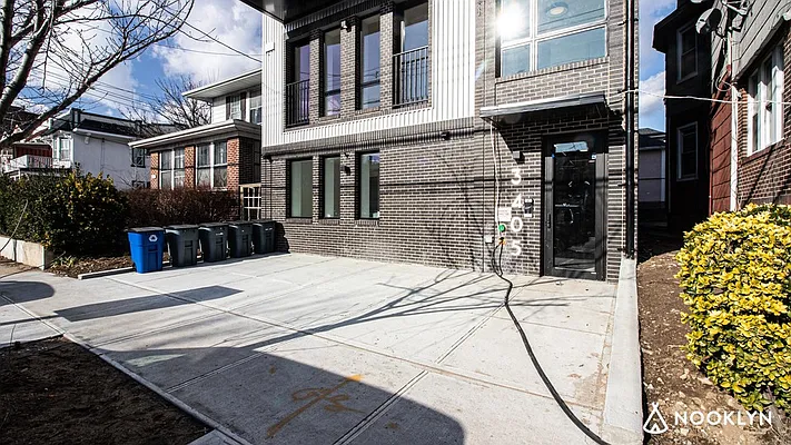 Rented by Nooklyn NYC LLC | media 49