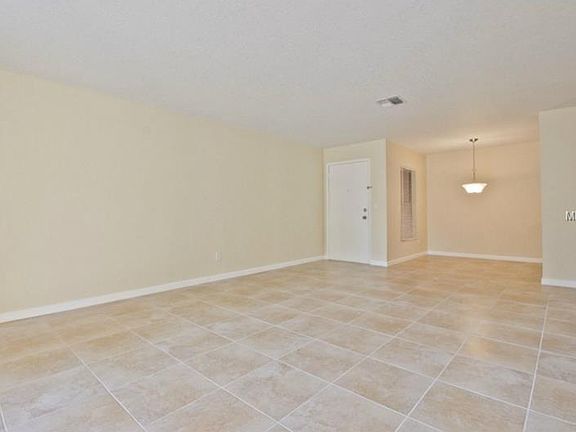 5th image of 660 Kenwick 105 Cir
