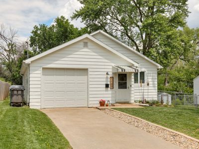 1107 Elder Ln, Des Moines, IA, 50315