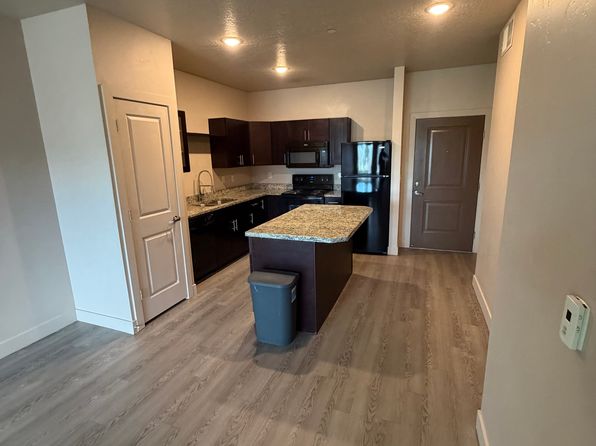 1182 W 200 N Unit B216