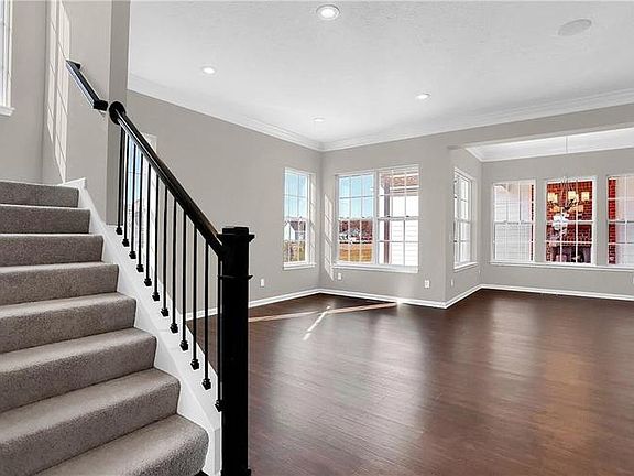 This photo is of a Dartmouth floor plan Estridge built previously.