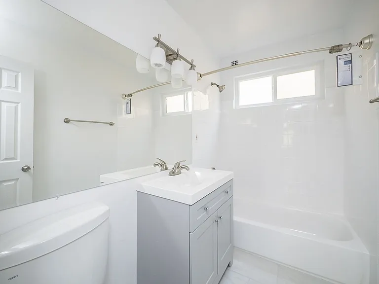 334 S. Hobart Blvd — Photo 43