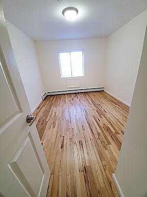 5th image of 25-34 27th St #3R
