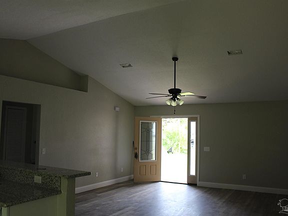 4th image of 442 Hilburn Ln