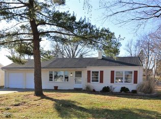 243 Dennison Dr, Ballwin, MO 63021