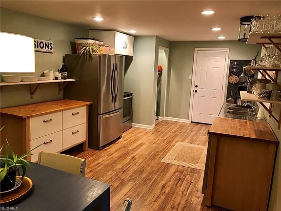 2nd image of 5849 Birchwood Dr