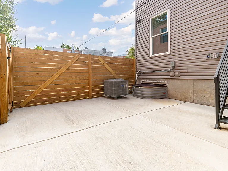 737 N 42nd St #1 — Photo 26