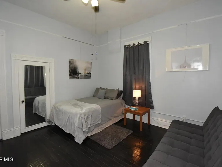 1214 N Kansas St — Photo 10