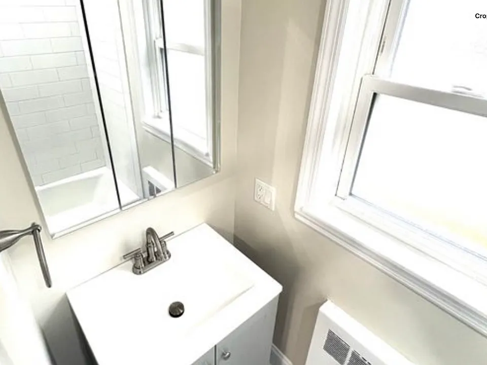 42 Waldo Ave #2