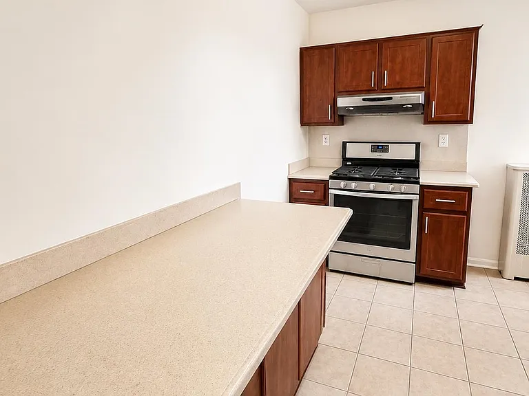 883 Boulevard East #5D — Photo 4