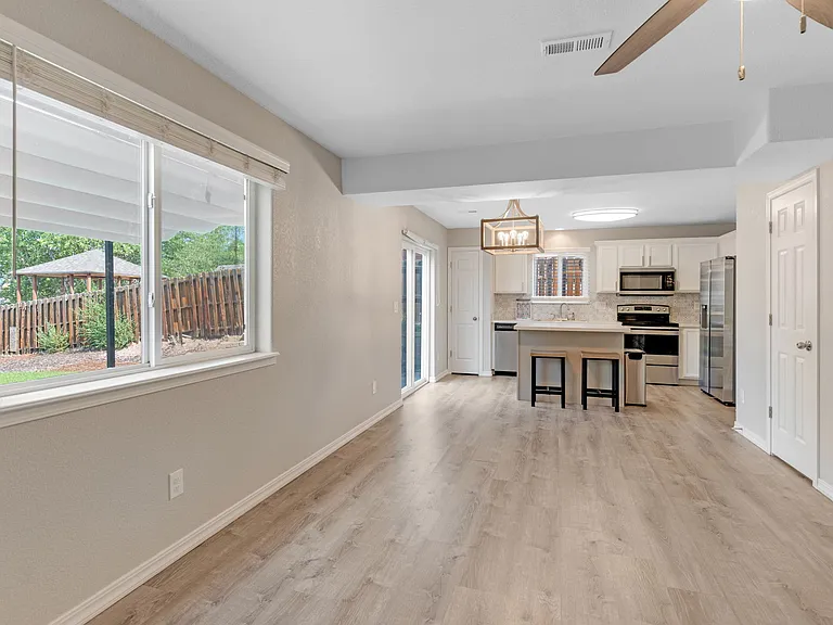 2350 Spring Blossom Dr — Photo 9
