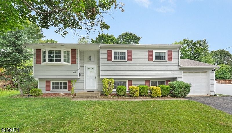 1st image of 35 Saint Marys Dr