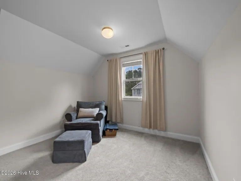 154 Cornel Ln — Photo 29