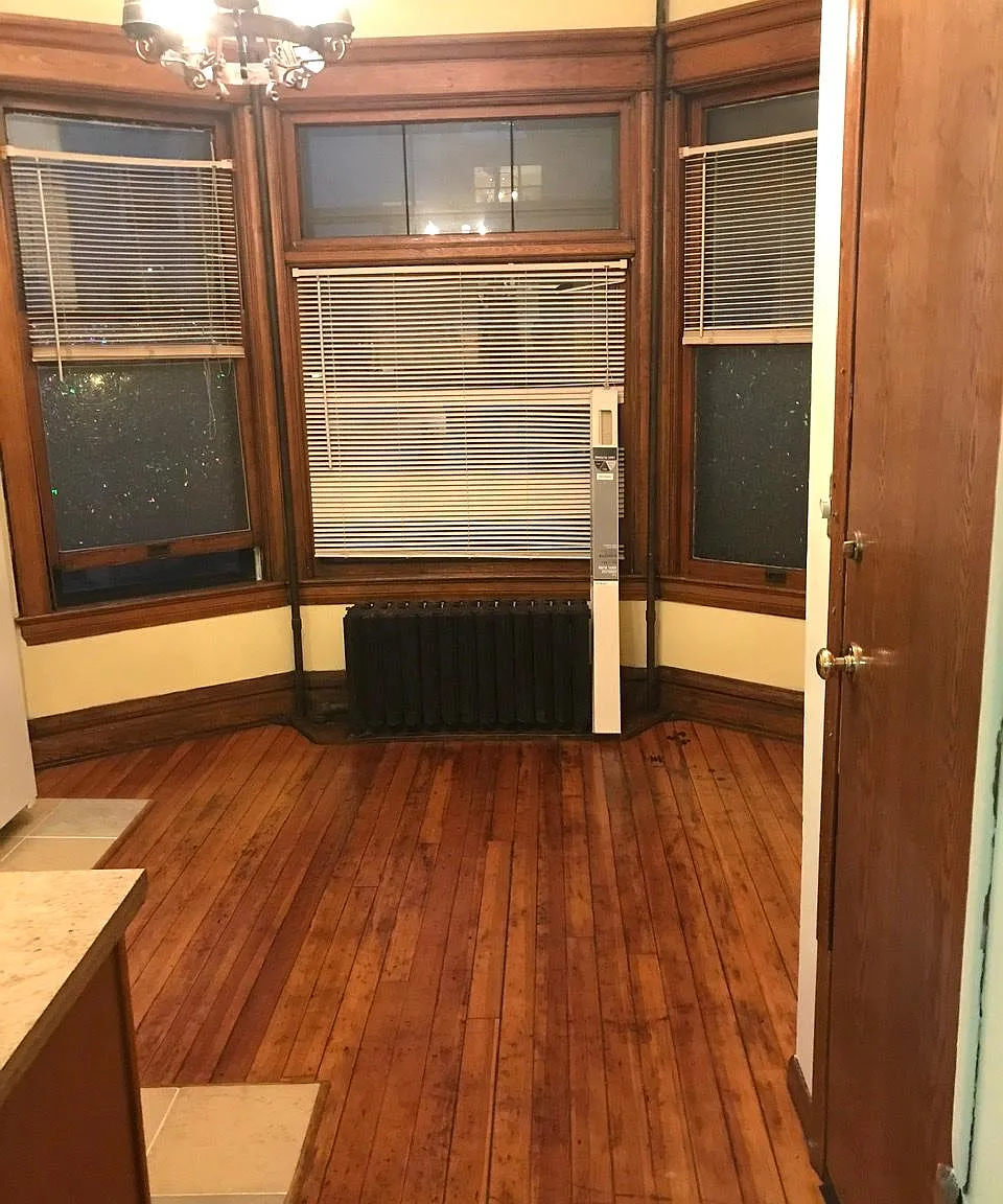 1005 University Ave SE — Photo 3