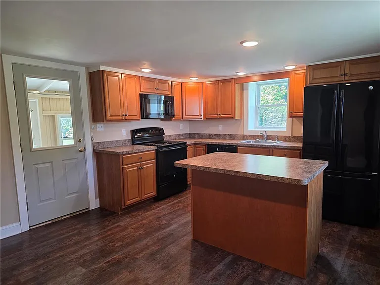 5166 Springmill Rd — Photo 10