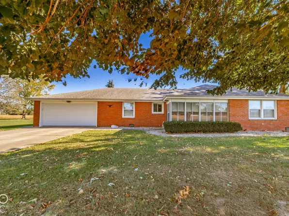 8300 S Asbury Ln, Daleville, IN 47334