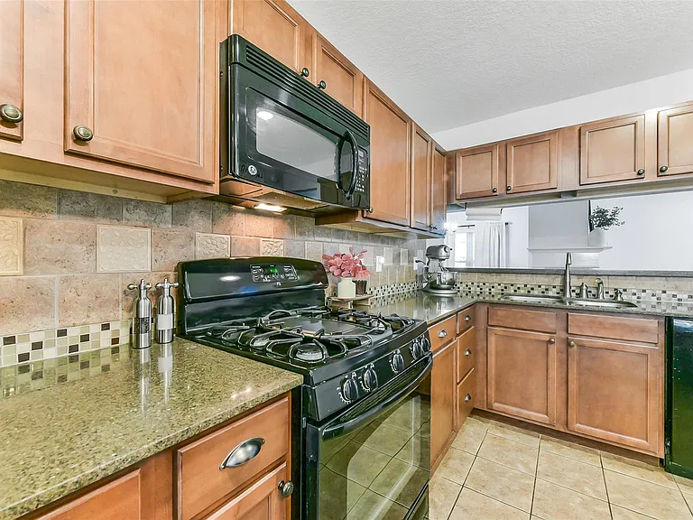4010 Spring Branch Dr W — Photo 15