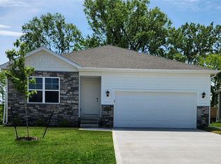 1126 35th St SW, Altoona, IA 50009