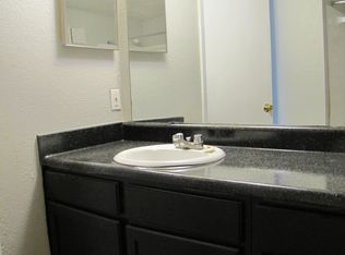 1001 Cooper Square Cir APT 294, Arlington, TX 76013