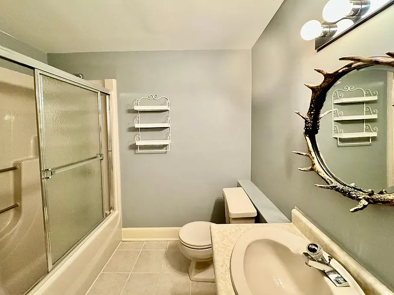 315 Bayview St — Photo 68