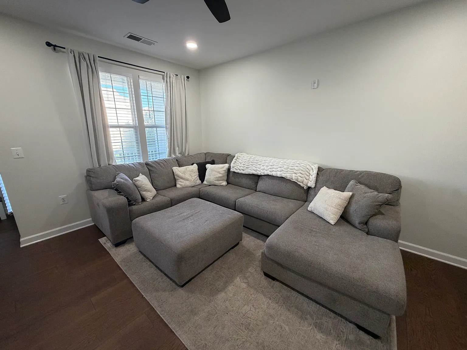 2 bed, 1156 sqft, $2,900 — Photo 4