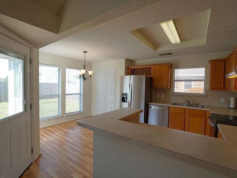 137 Magnolia Ln — Photo 3