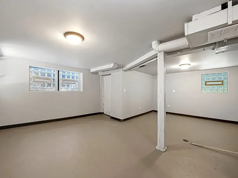 1532 Lombard Ave — Photo 21