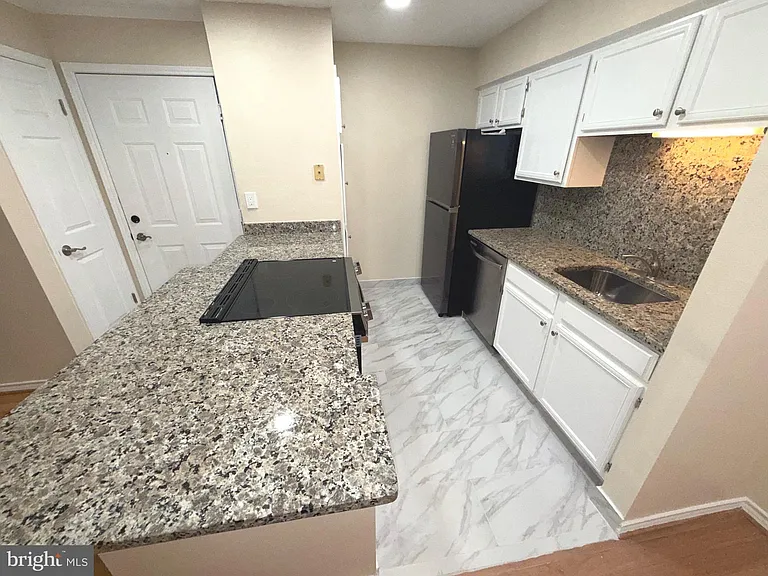 1534 Lincoln Way #204 — Photo 9