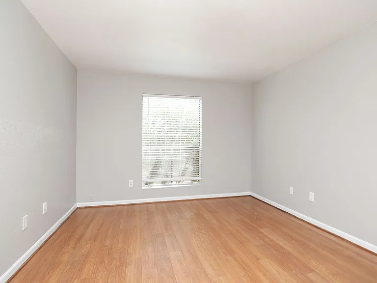 2100 Wilcrest Dr #127 — Photo 24